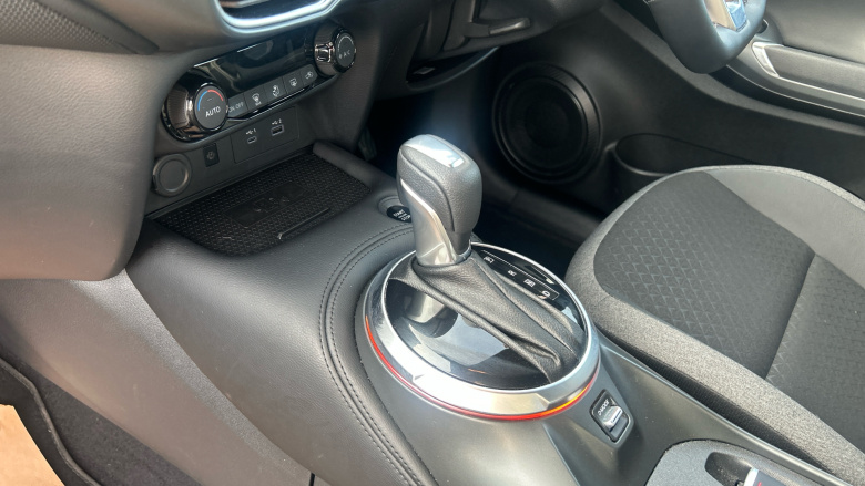 Nissan Juke 1.0 DiG-T N-Connecta 5dr DCT Petrol Hatchback